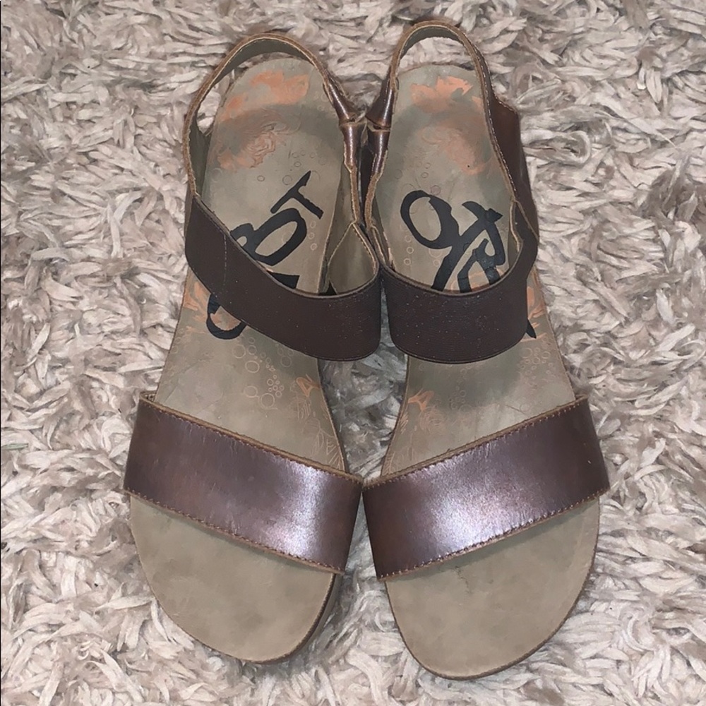 NEW- never worn! OTBT wedges